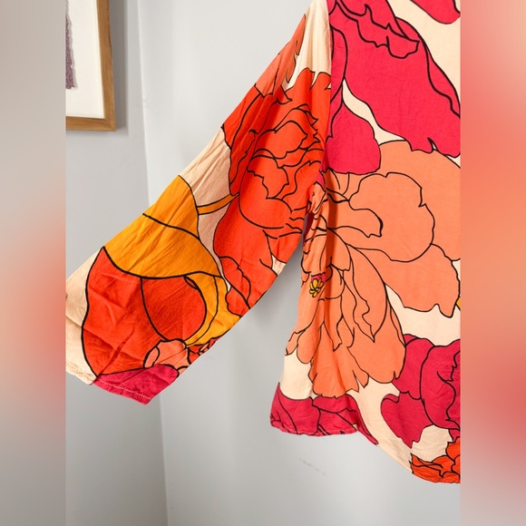 Sisley Italy Women’s Tropical Floral Viscose Orange Pink Split Hem Blouse Sz S - Picture 5 of 10
